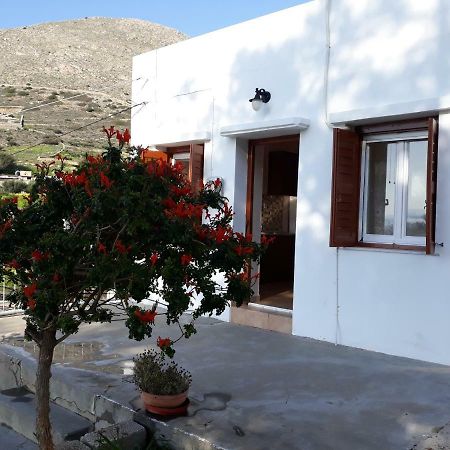 Maria Guesthouse Kini Exterior photo